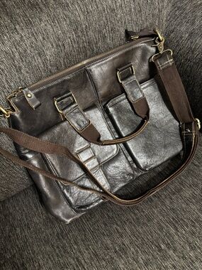 Genuine leather attaché bag.